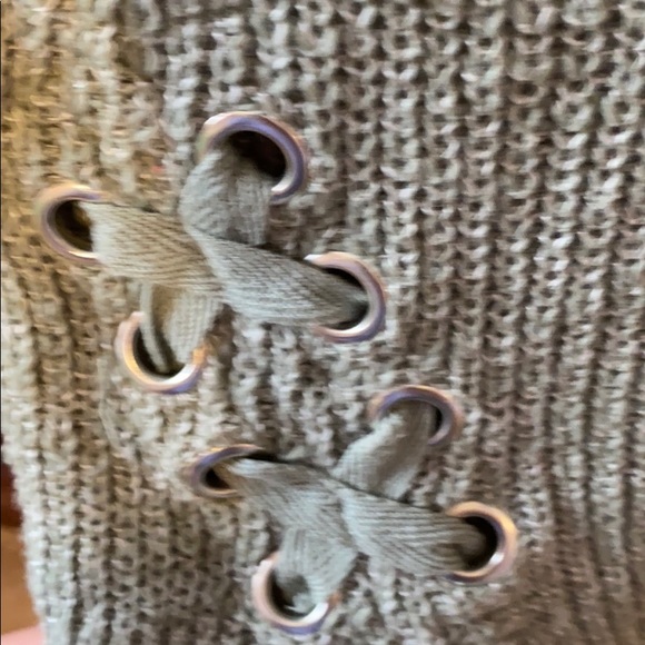 Sweater - Picture 3 of 3